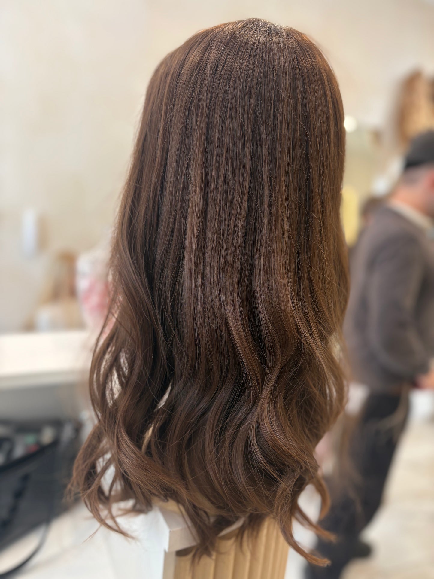 EUR Lacetop wig V.EUR #6 18” 10284