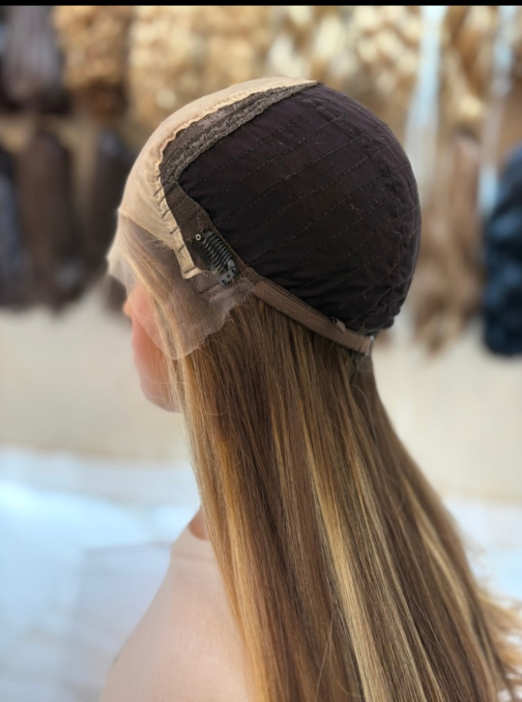 3300 -V.EUR LACETOP WIG - #8/10  -  22''