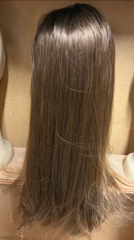 EUR Lacetop  wig V.EUR #6 18” 10284